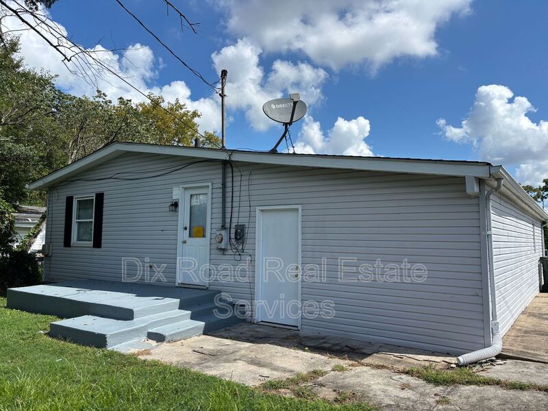 93 Van Buren Dr – photo 3