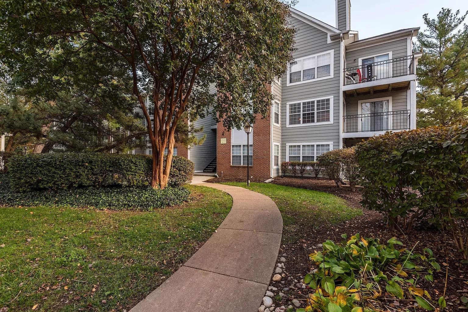 Henley at Kingstowne – photo 2