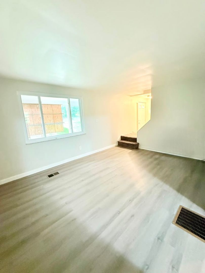 472-474 Guylyn Dr unit 472 Guylyn – photo 5
