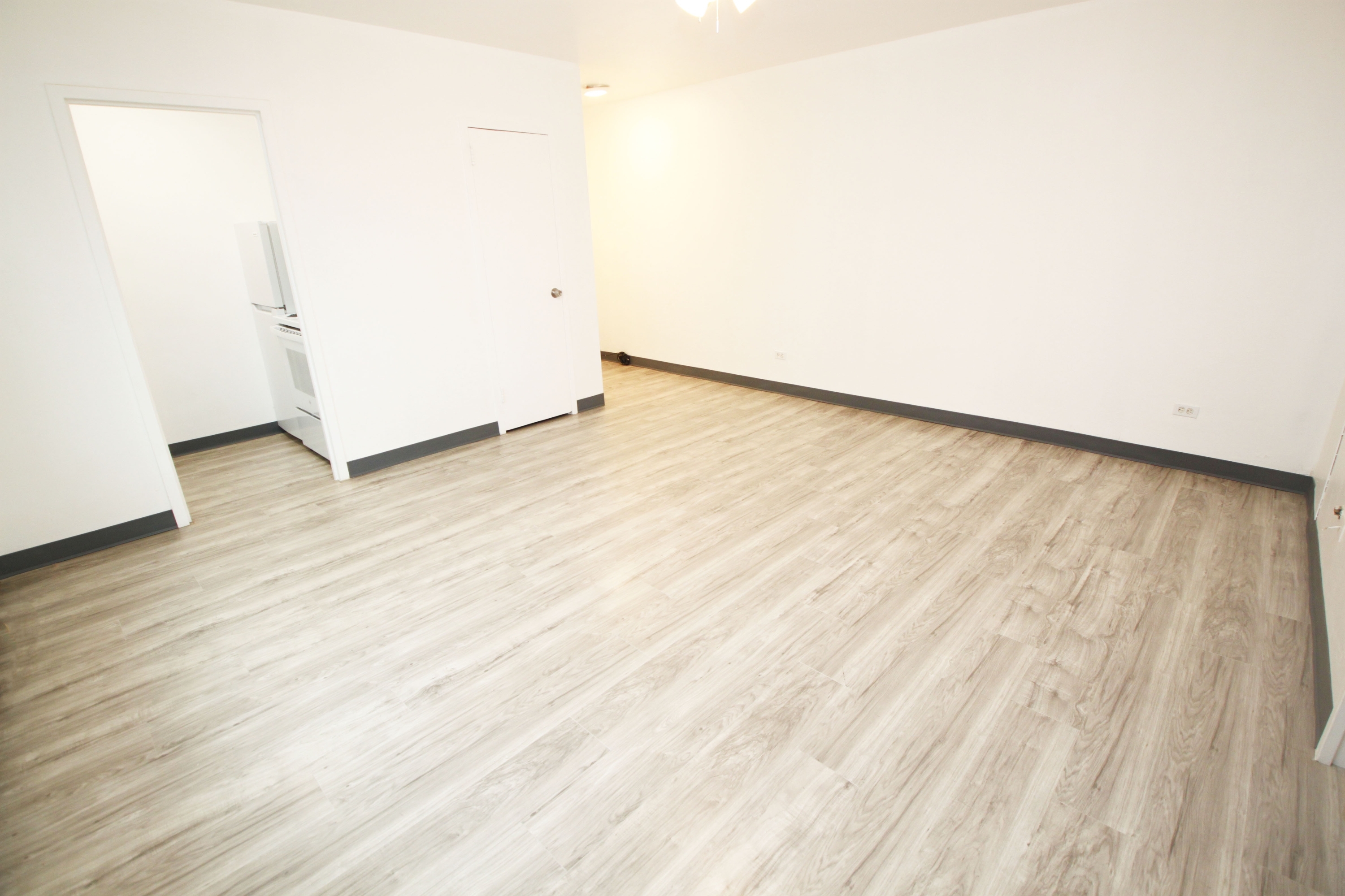 909 California Ave unit 202 – photo 3