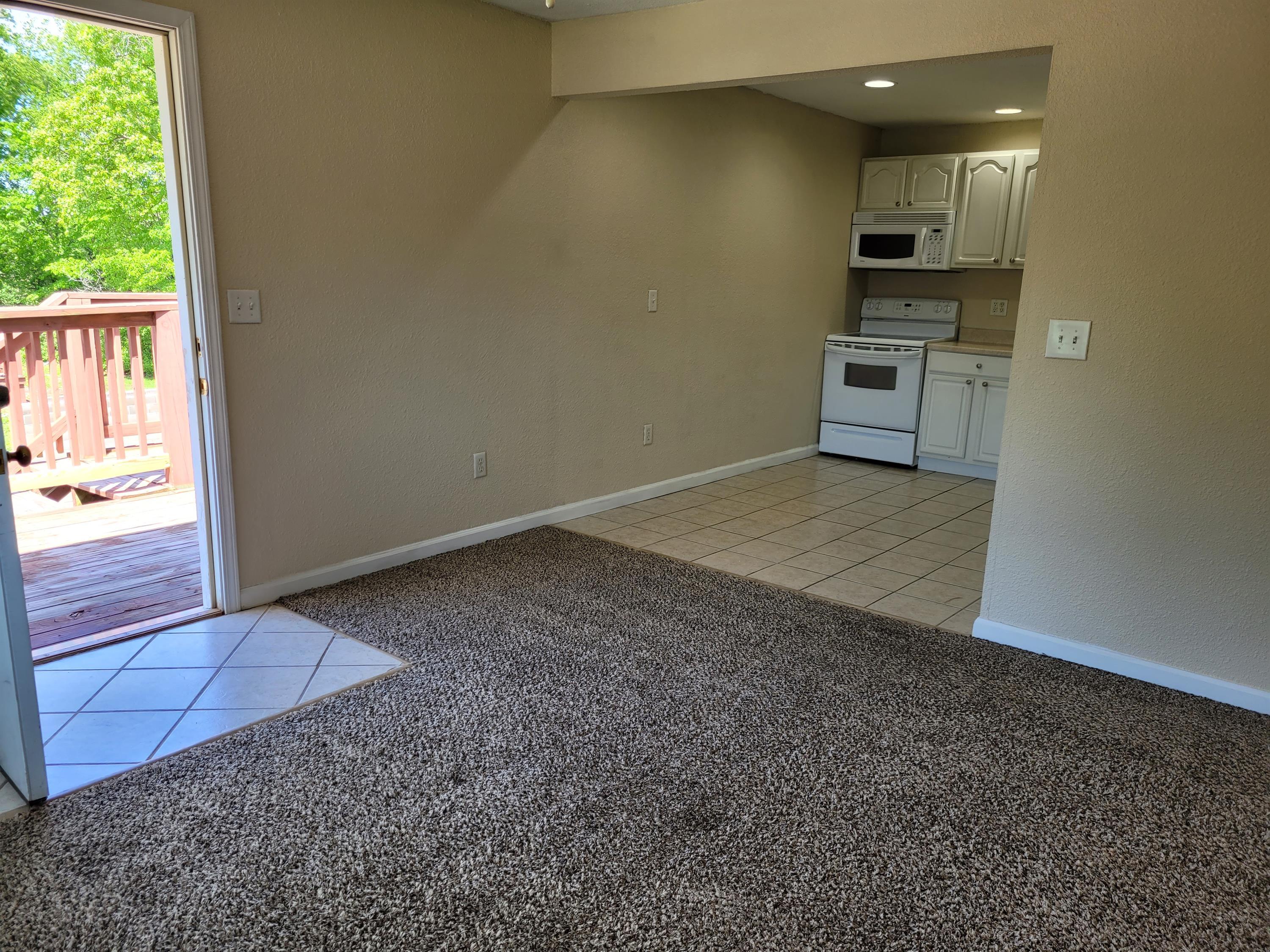 1009 Briarwood Rd – photo 1