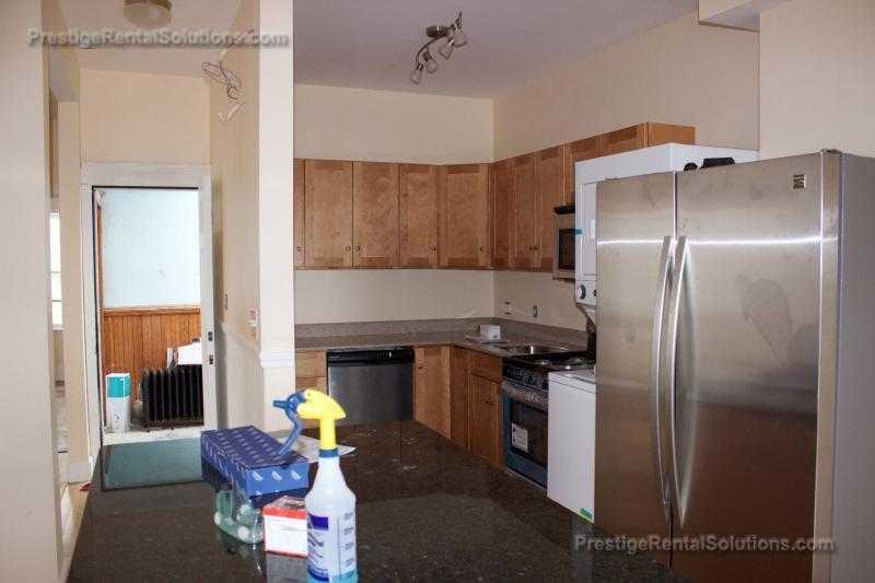 130 Gladstone St – photo 4