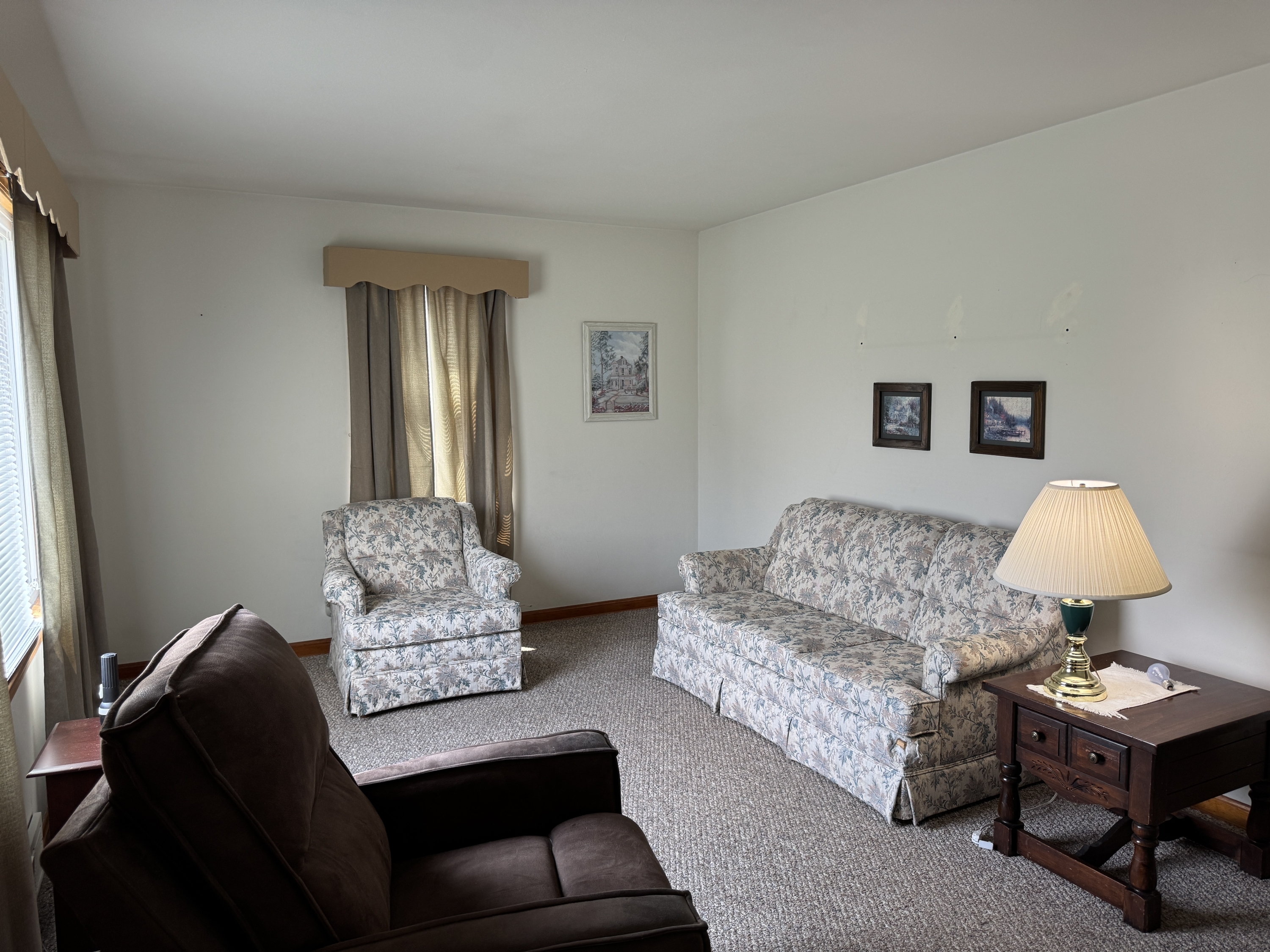 241 Helena Dr – photo 1