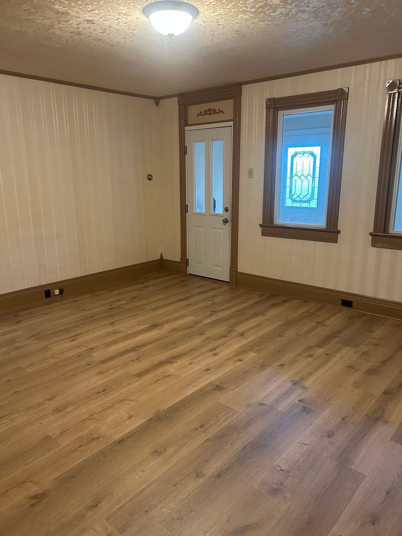 728 7th St – photo 1