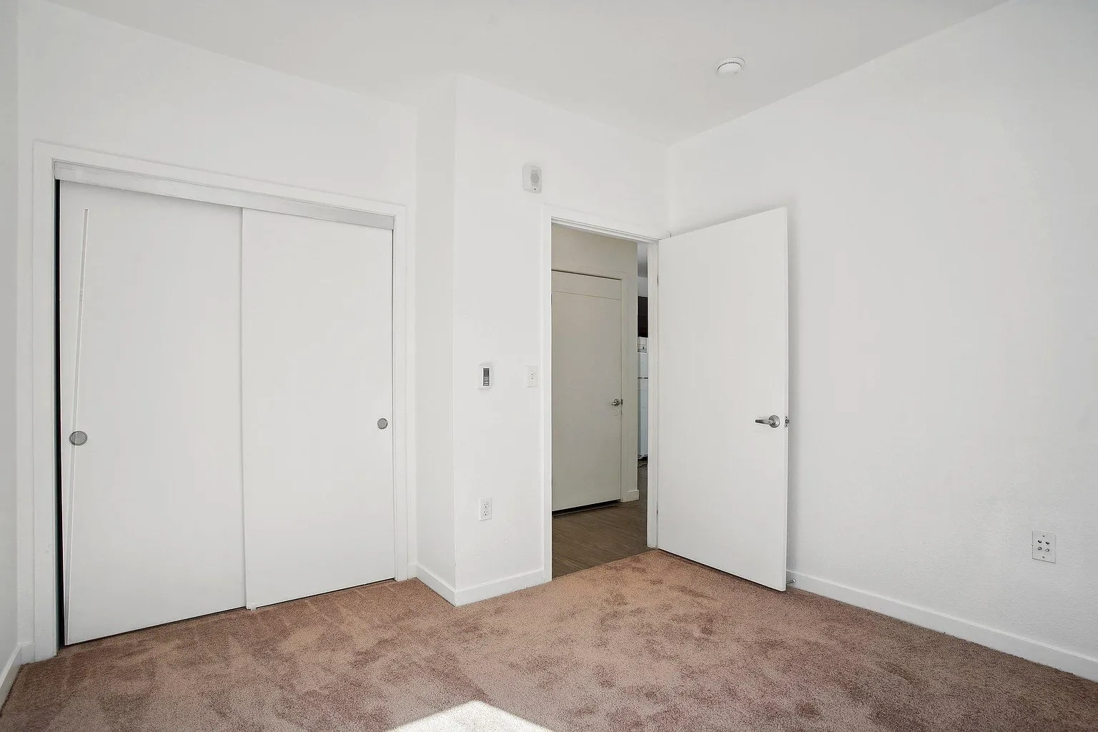 Oak Grove Apartments – photo 4