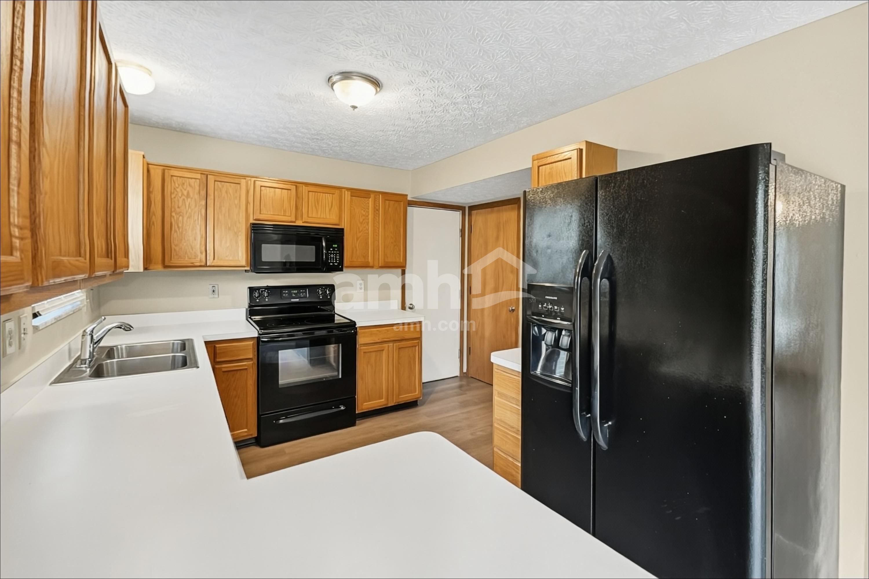 2000 Manley Way – photo 4