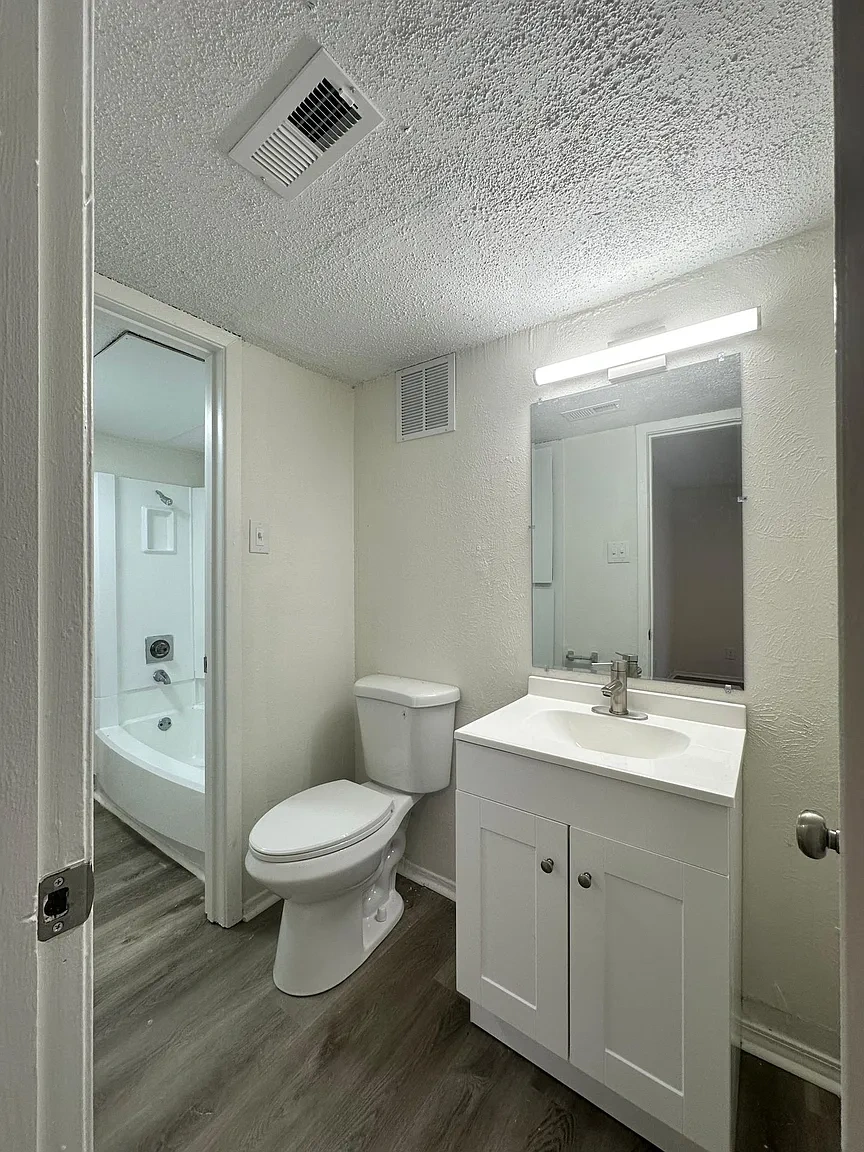 Whittington Park Apartments – photo 3