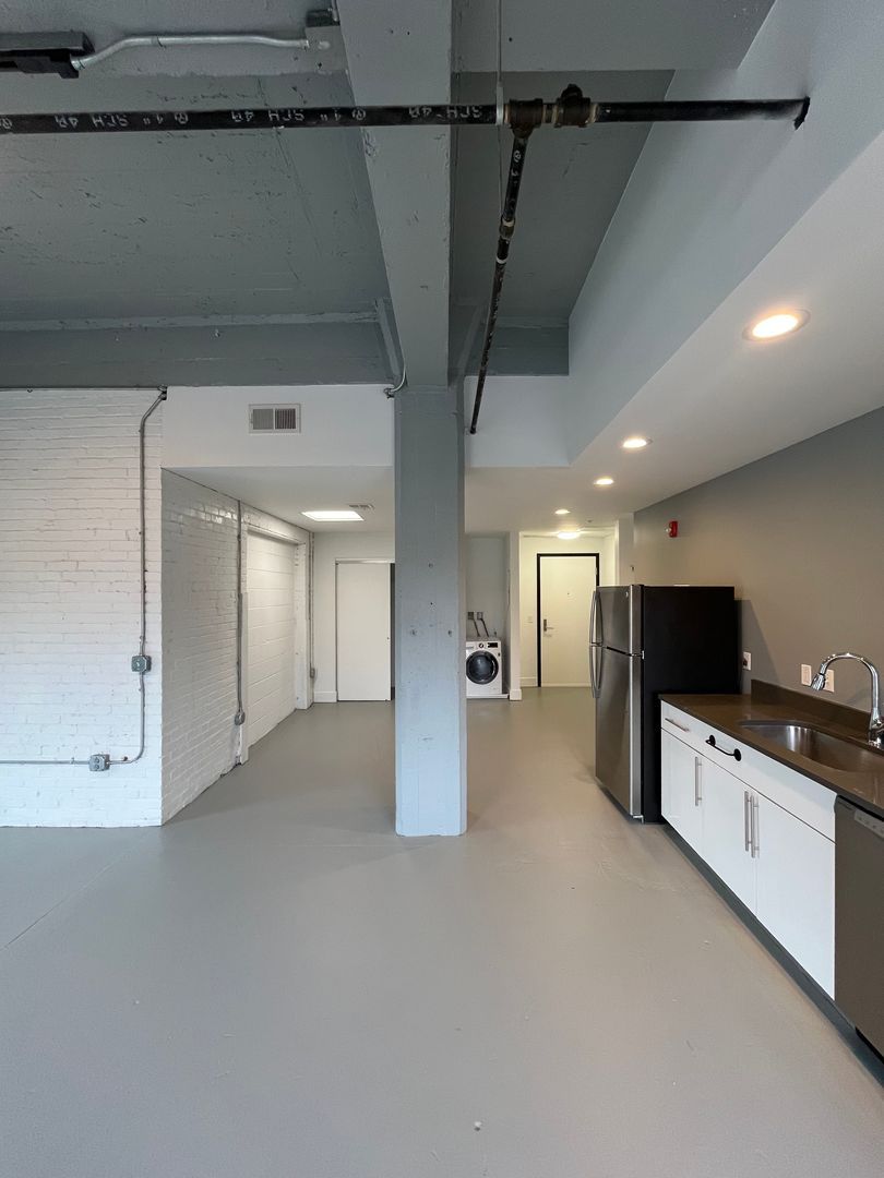 436 First Ave unit 603 – photo 3