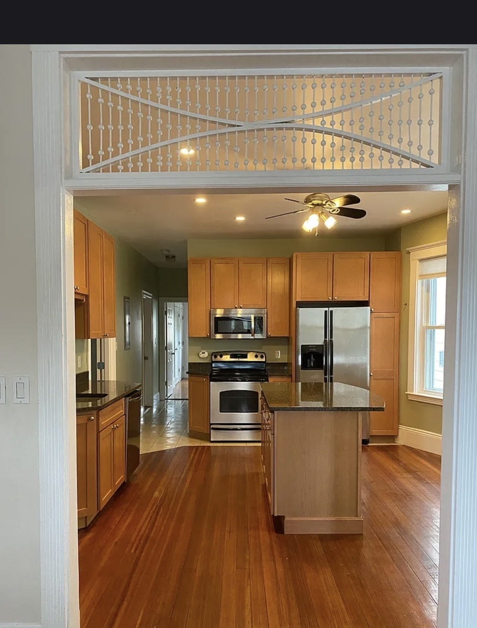 1098 Bennington St unit 2 – photo 2
