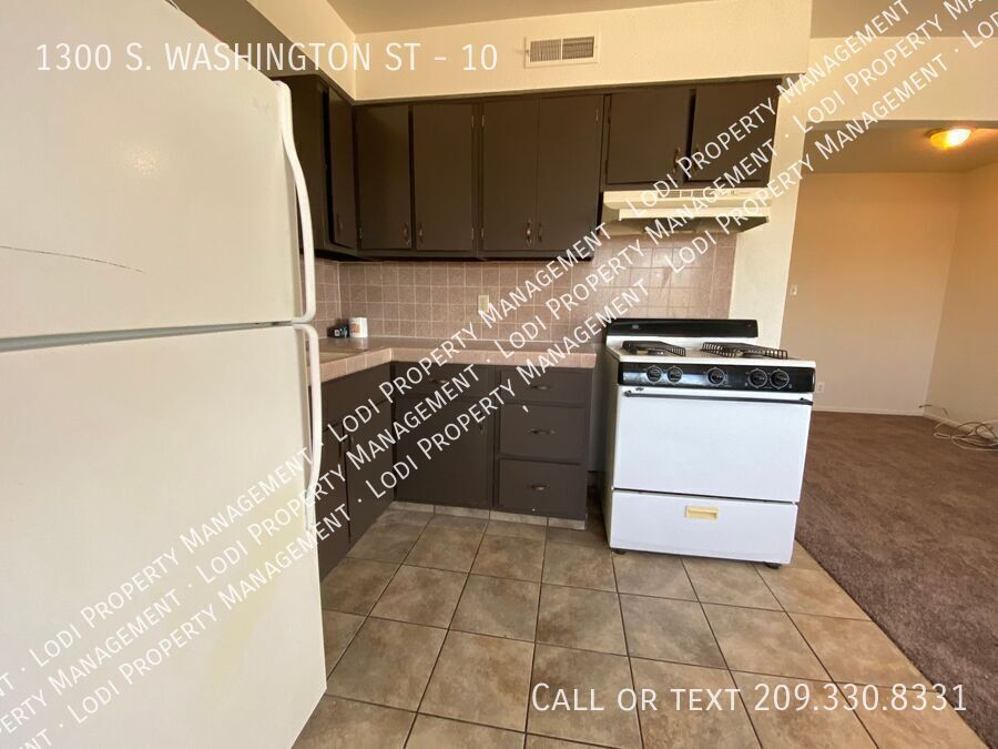 1300 S Washington St – photo 5