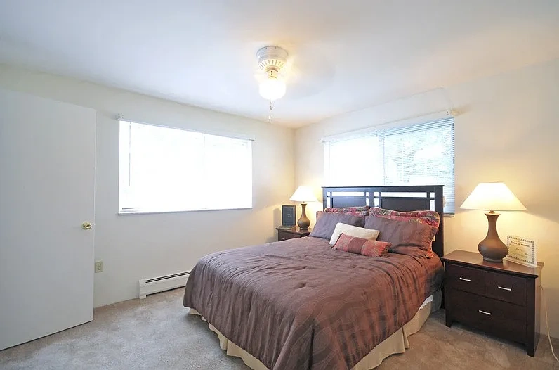 Four Seasons Apartments – photo 5