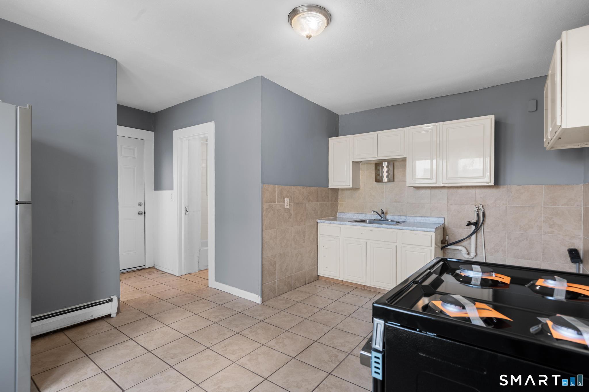 66 Standish St unit 2W – photo 1