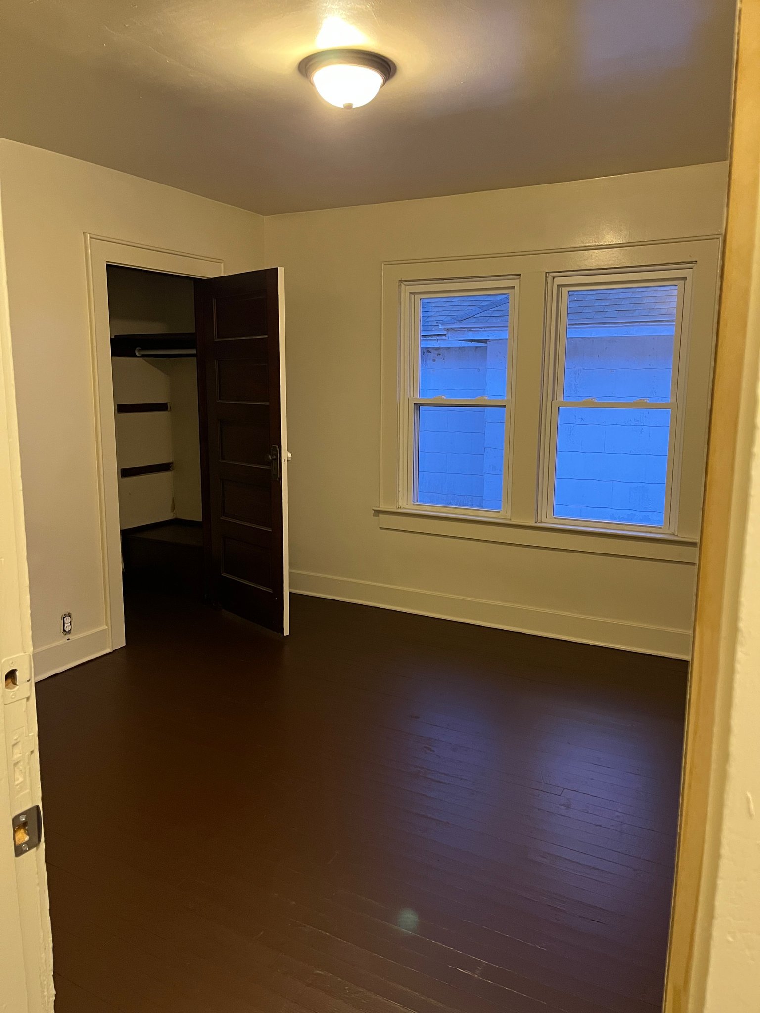 724 W North St – photo 4