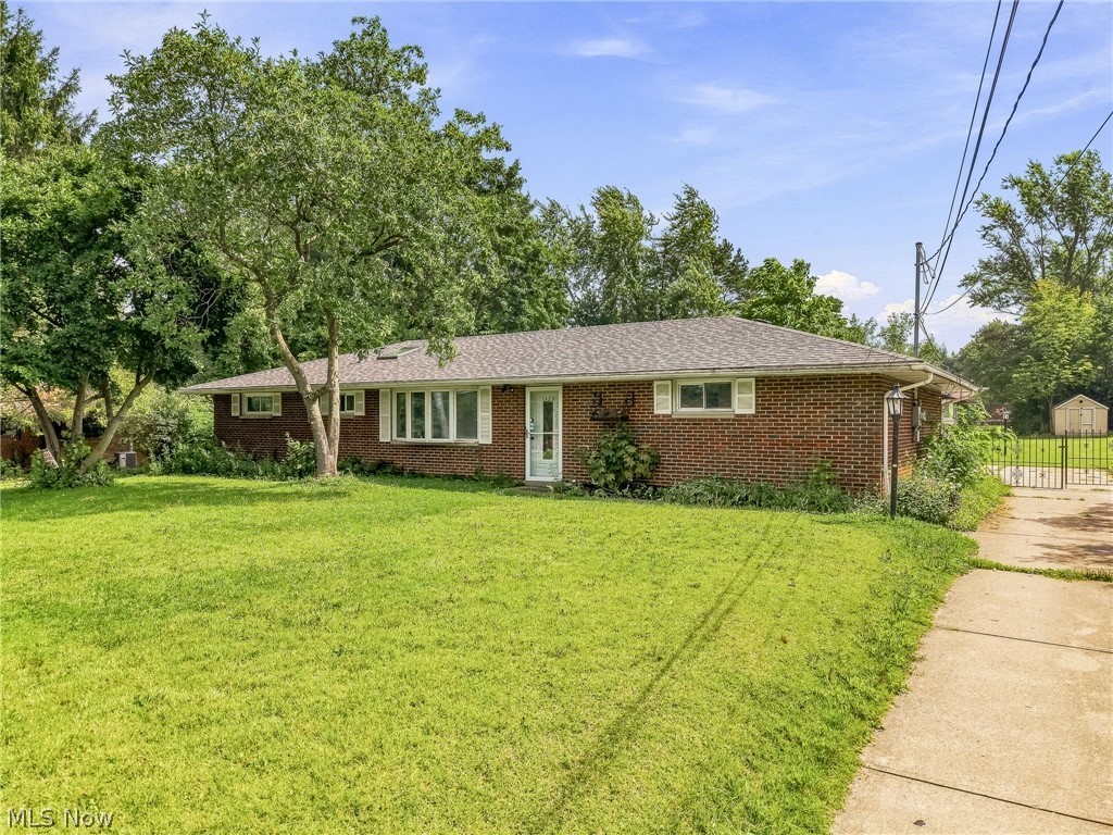 1428 Laurel Dr – photo 3