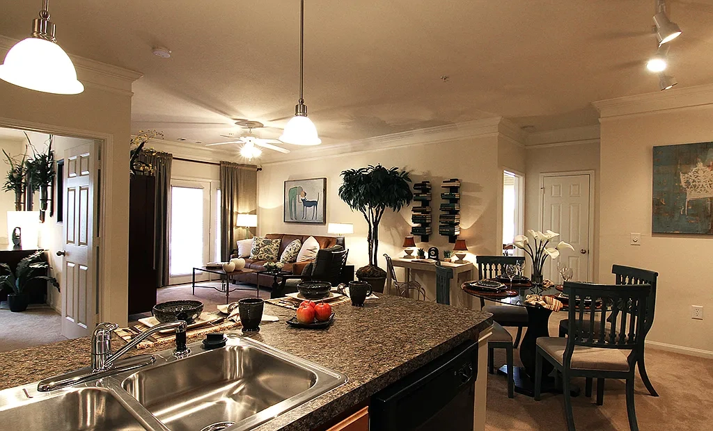 Reed Creek Apartments – photo 2