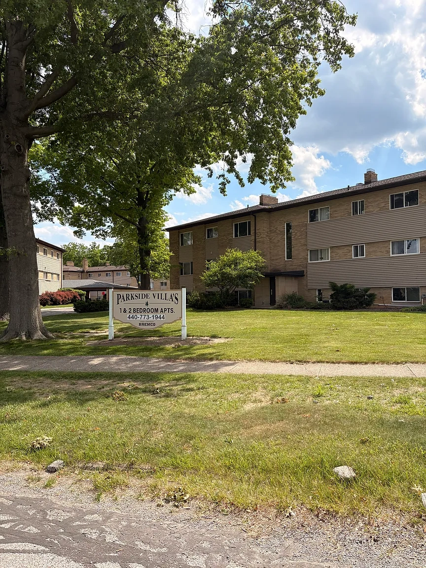 Parkside Villa Apartments – photo 2