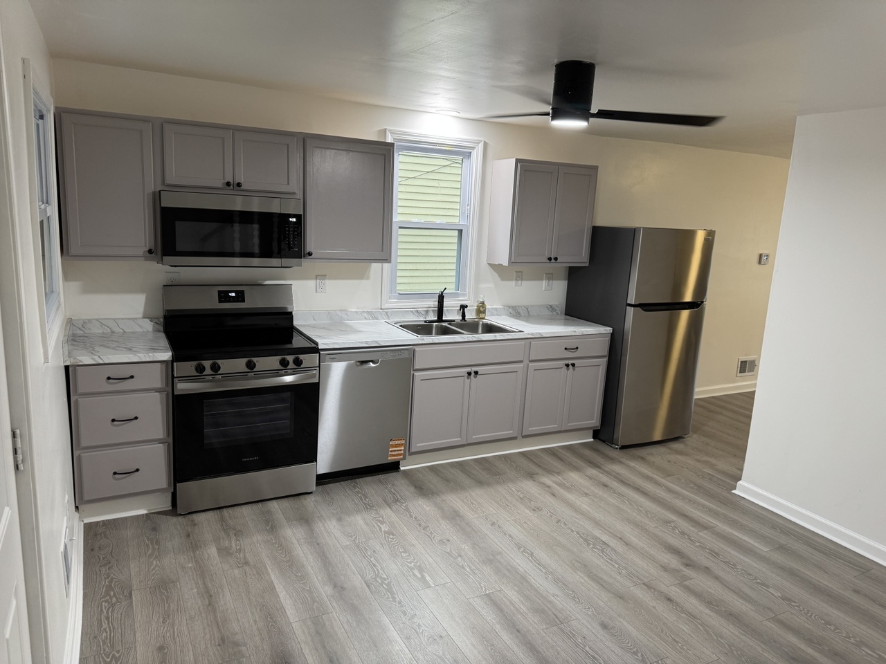 315 Cooper St – photo 4
