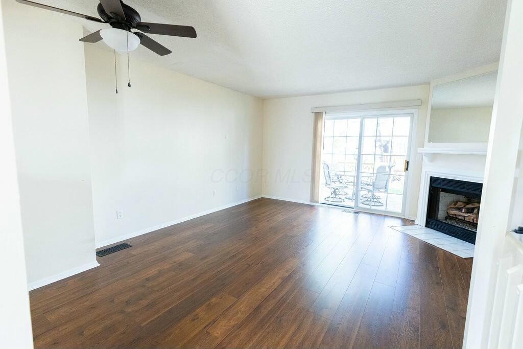 1749 Messner Dr unit 1749 – photo 2