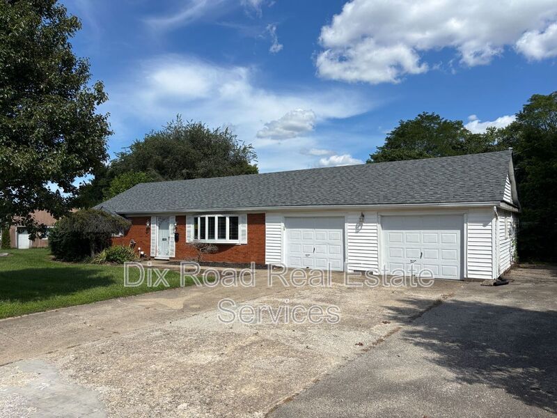 4574 Mccormick Ln – photo 1