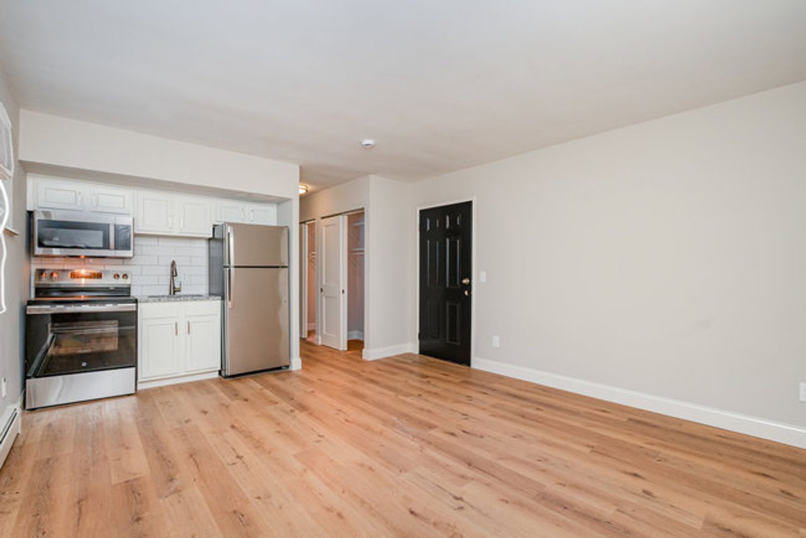5276 Montgomery Rd unit 9 – photo 4