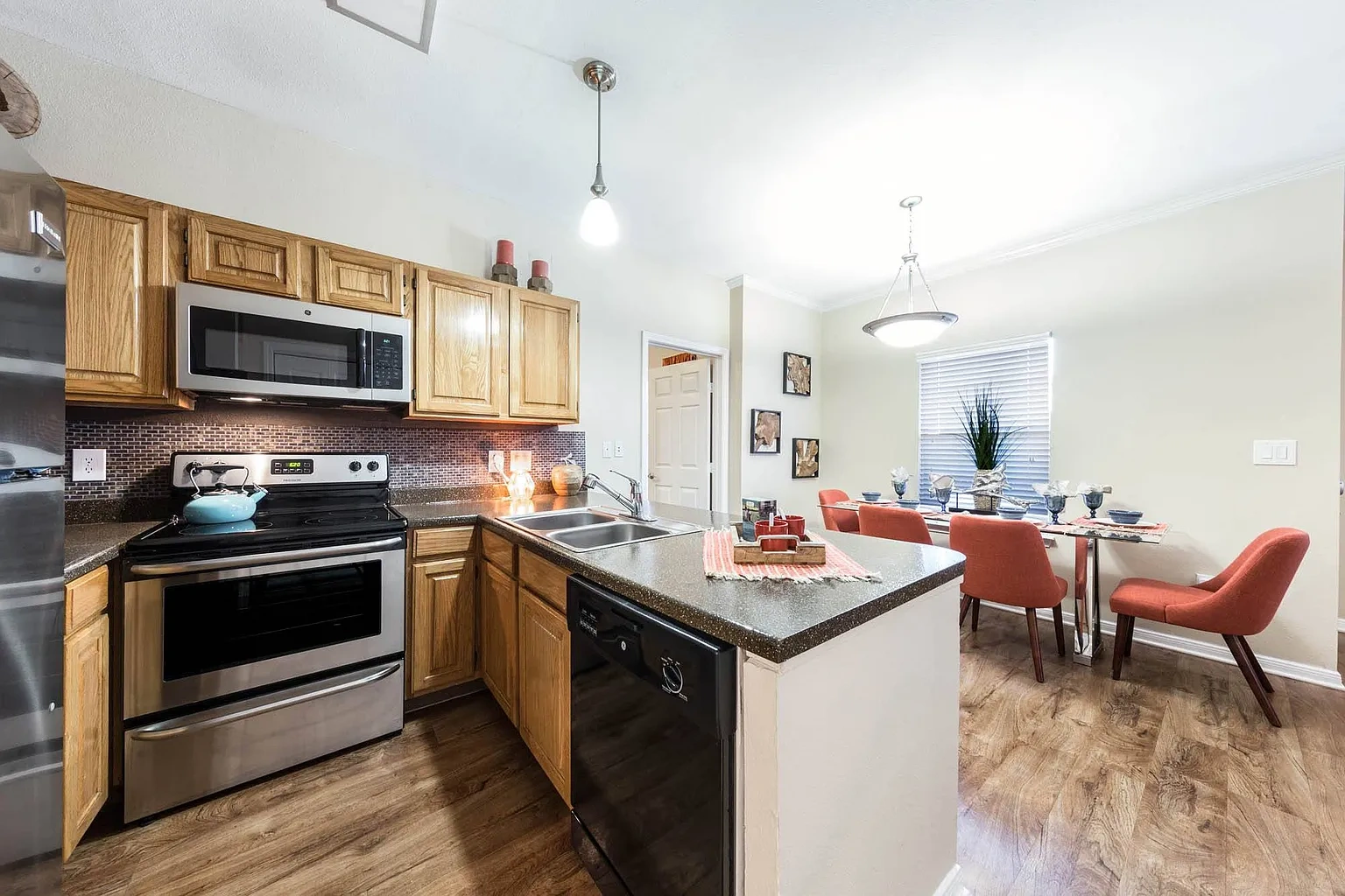 Pavilions at Northshore Apartment Homes – photo 3