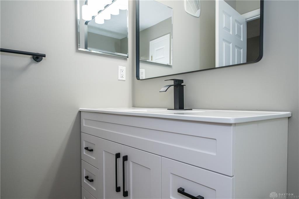2650 Netherland Dr – photo 2