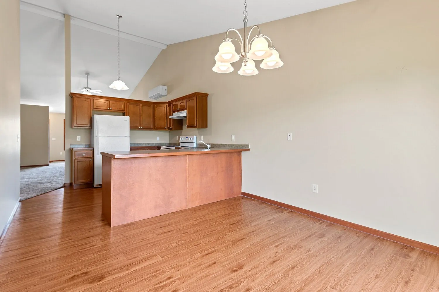 Perry Creek Townhomes - Midland, MI – photo 5