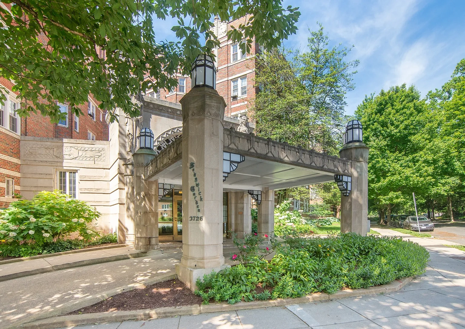 Sedgwick Gardens Apartments – photo 3