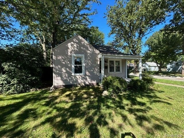 21751 Roslyn Rd – photo 1