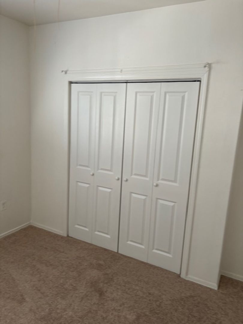 403 N School St unit 6 – photo 4