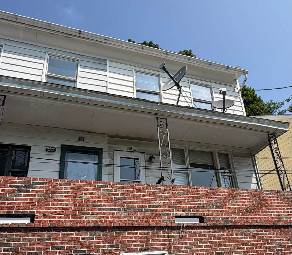 14 Locust St – photo 1
