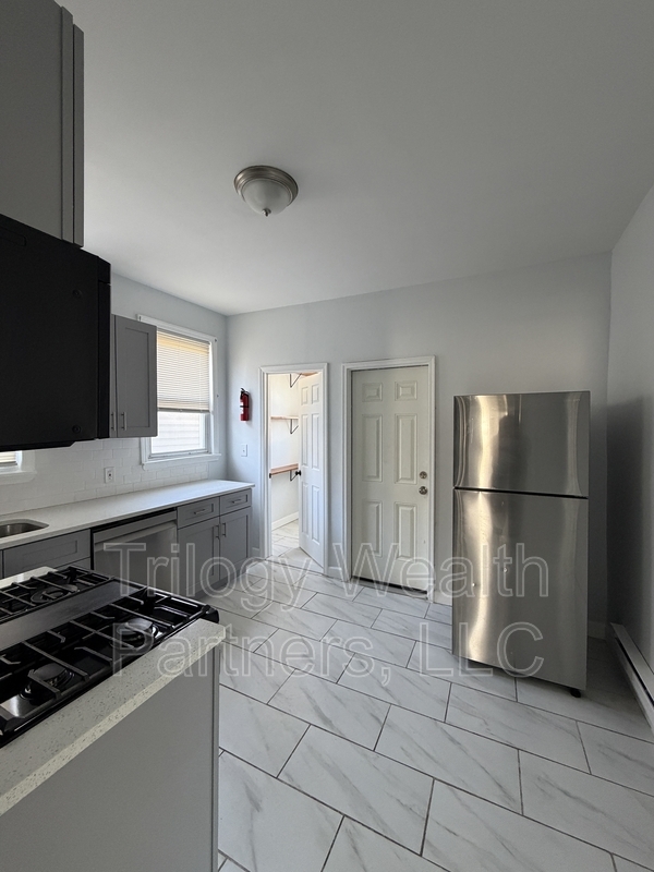 59 N 15th St unit 3 – photo 3