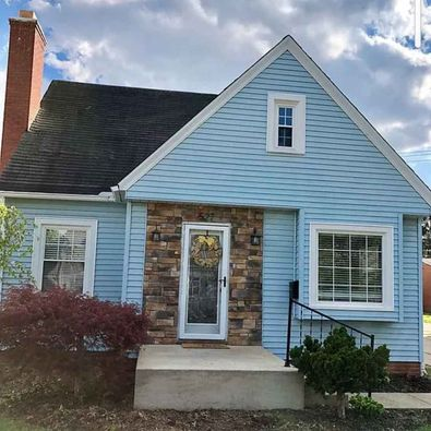 527 W Liberty St – photo 1