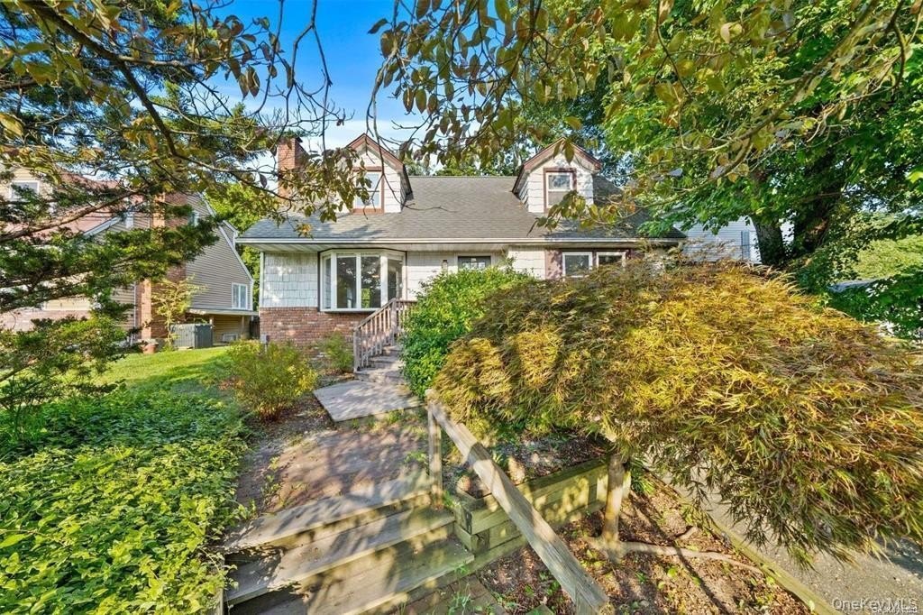 228 Oakwood Rd – photo 4