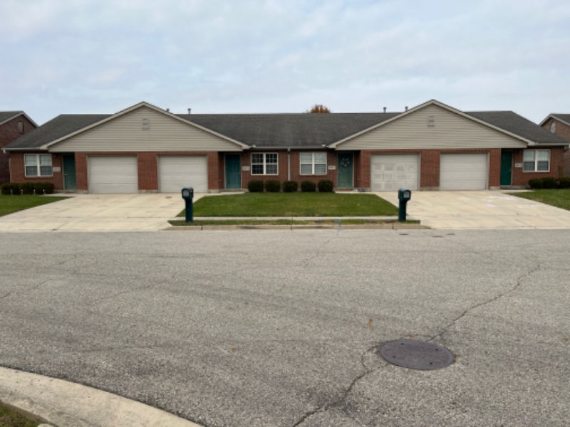 2261 Shamrock Ln – photo 1