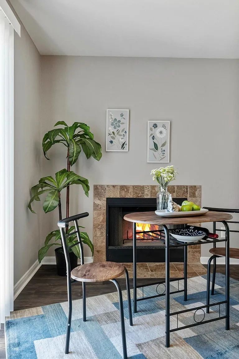 Driscoll Place Apartments – photo 3