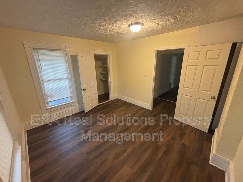 1978 W 93rd St unit UPPERUNIT – photo 2