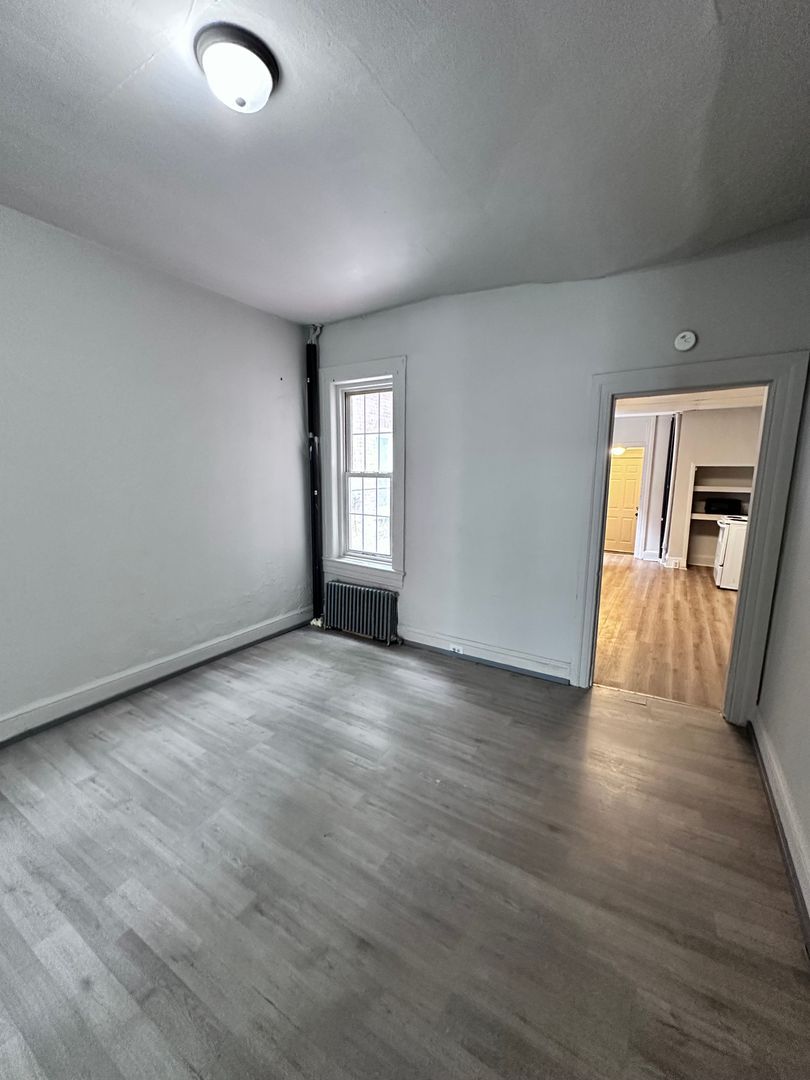 221 S Pine St unit APT #1 – photo 4