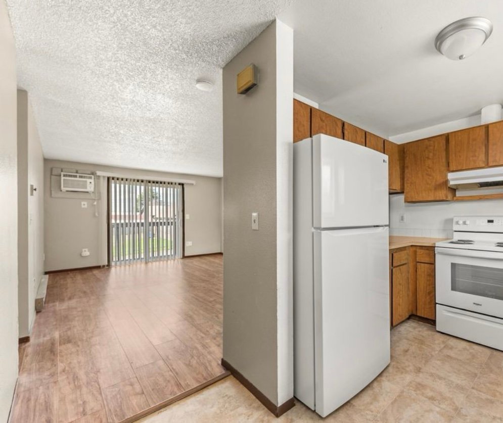 2310 E 1st Ave unit 3 – photo 2