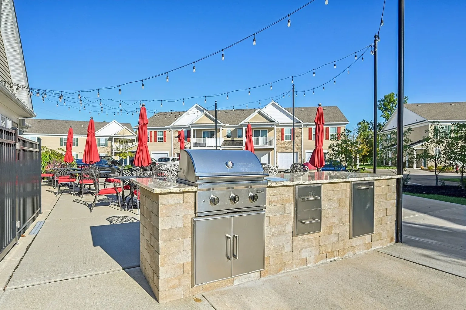 Latham Apartments – photo 5