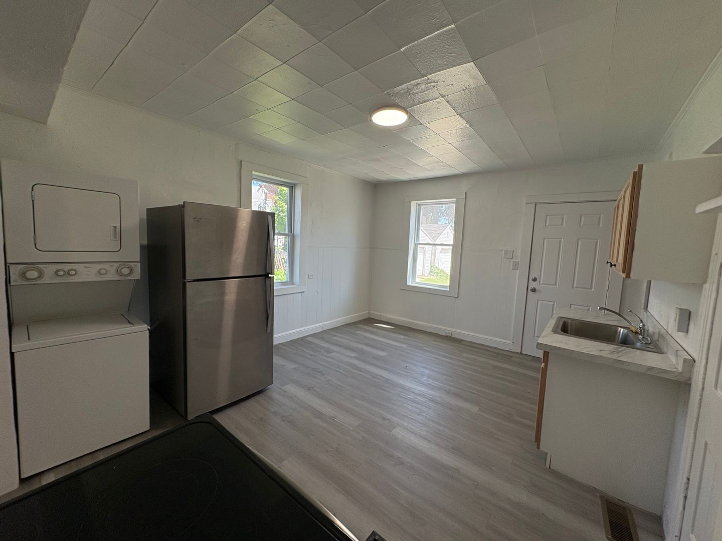 217 S Hartley St – photo 3