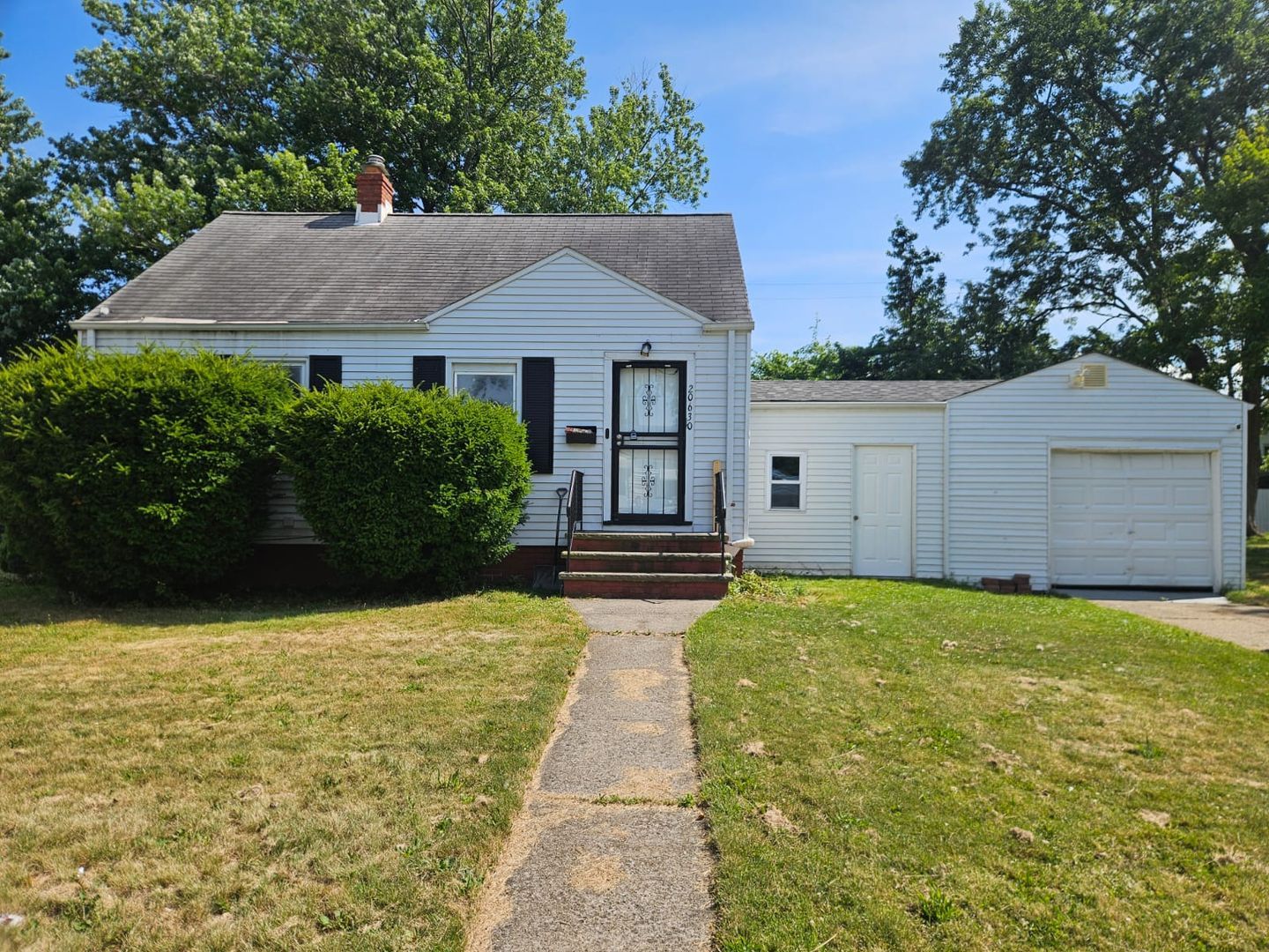 20630 Morris Ave – photo 1