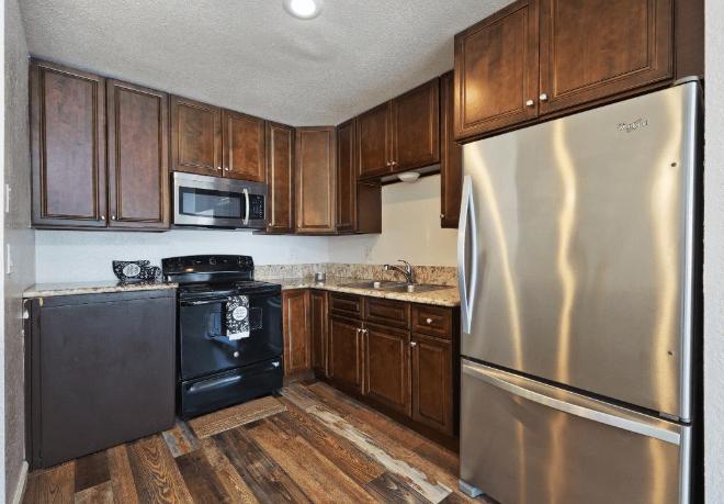 25356 Cole St – photo 3