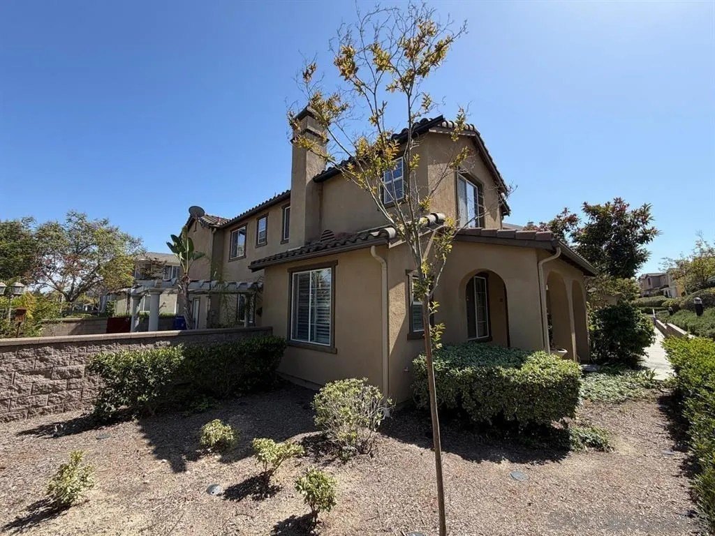 2297 Treetop Ln – photo 1