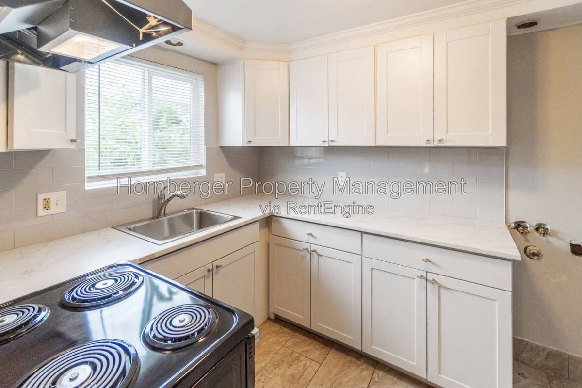 2009 E Desmet Ave – photo 4