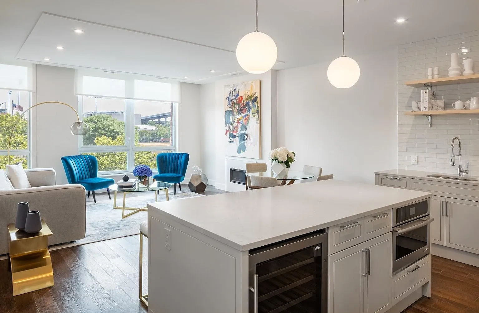 372 9th Luxury Rentals – photo 3