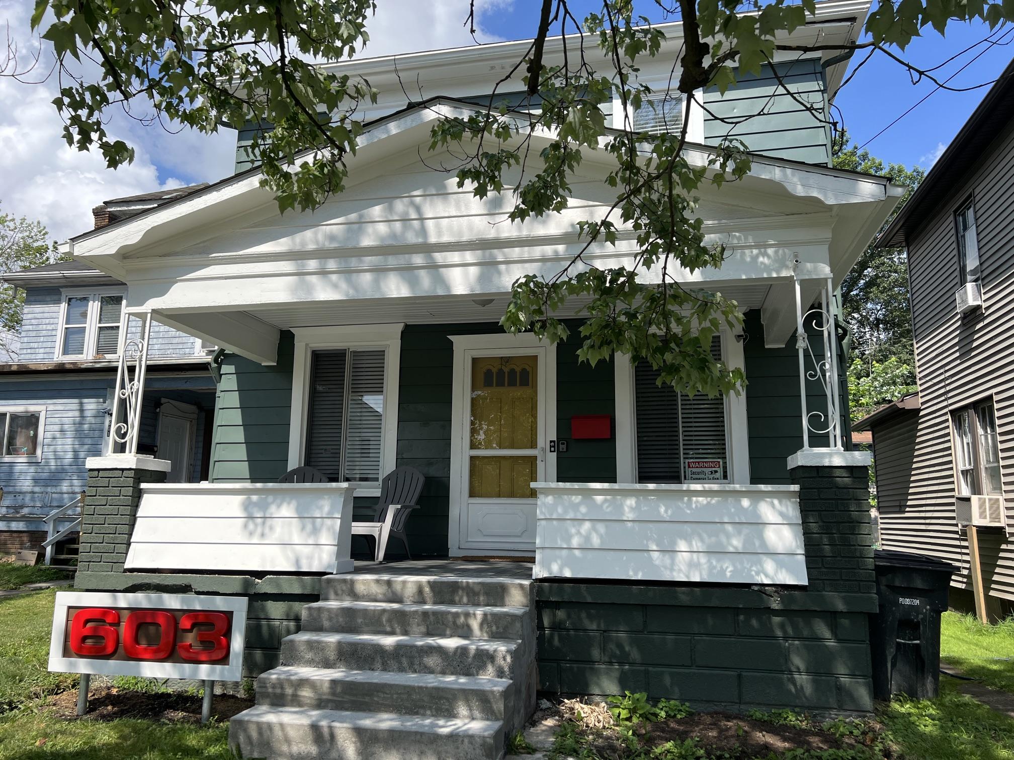 603 McDowell Ave – photo 2