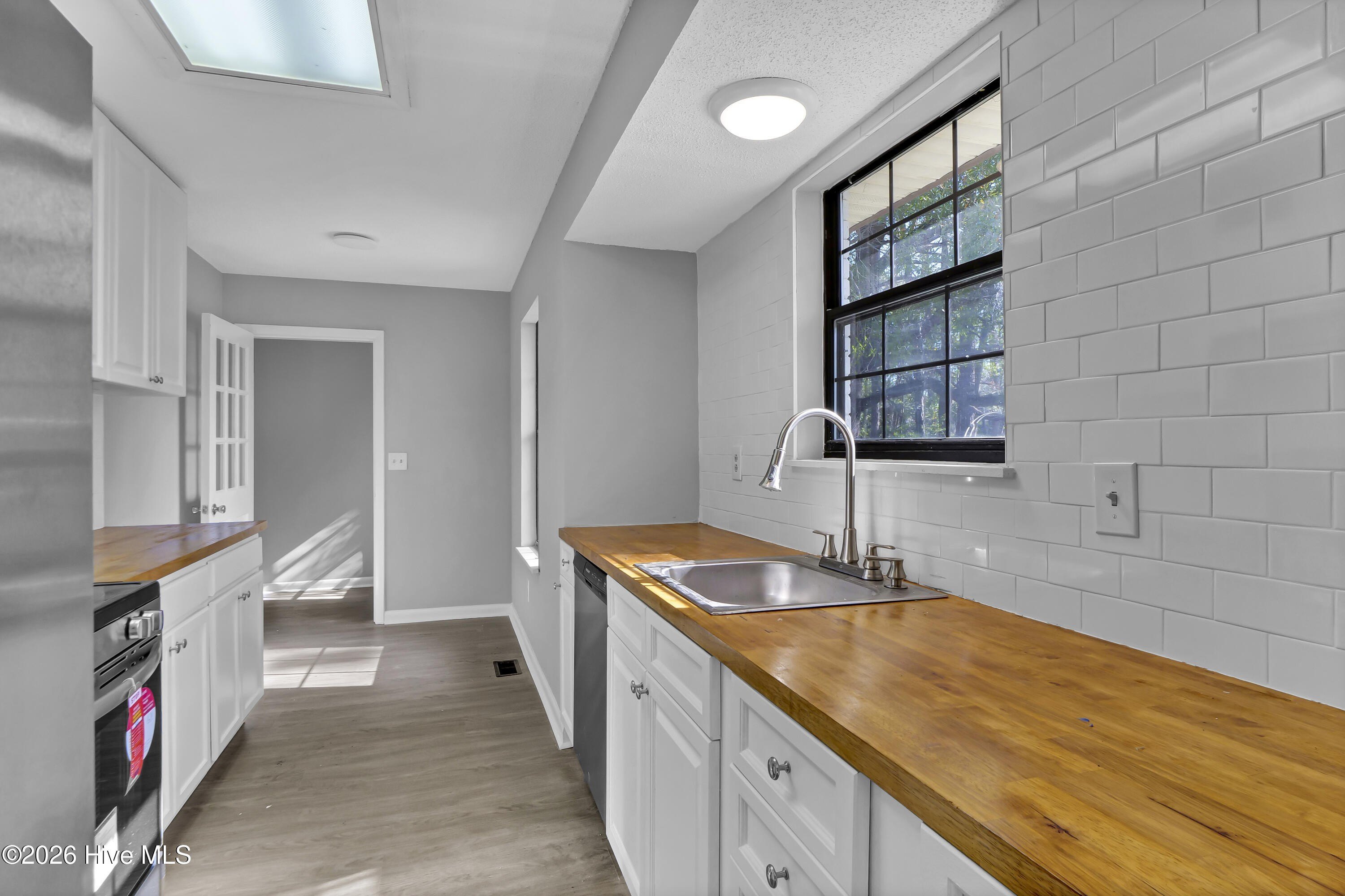 139 Charter Dr – photo 3
