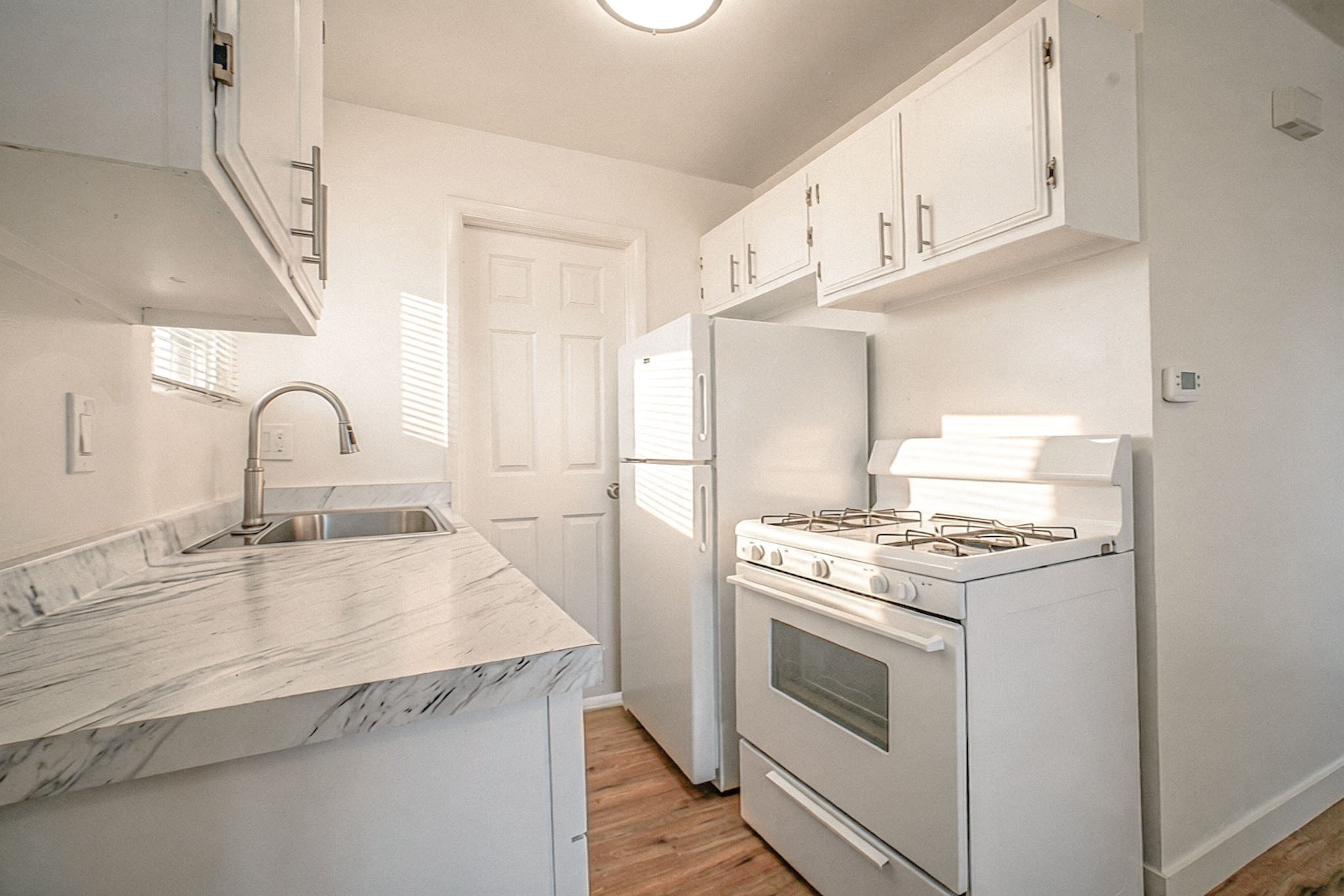 376 W 700 N unit Unit B – photo 2