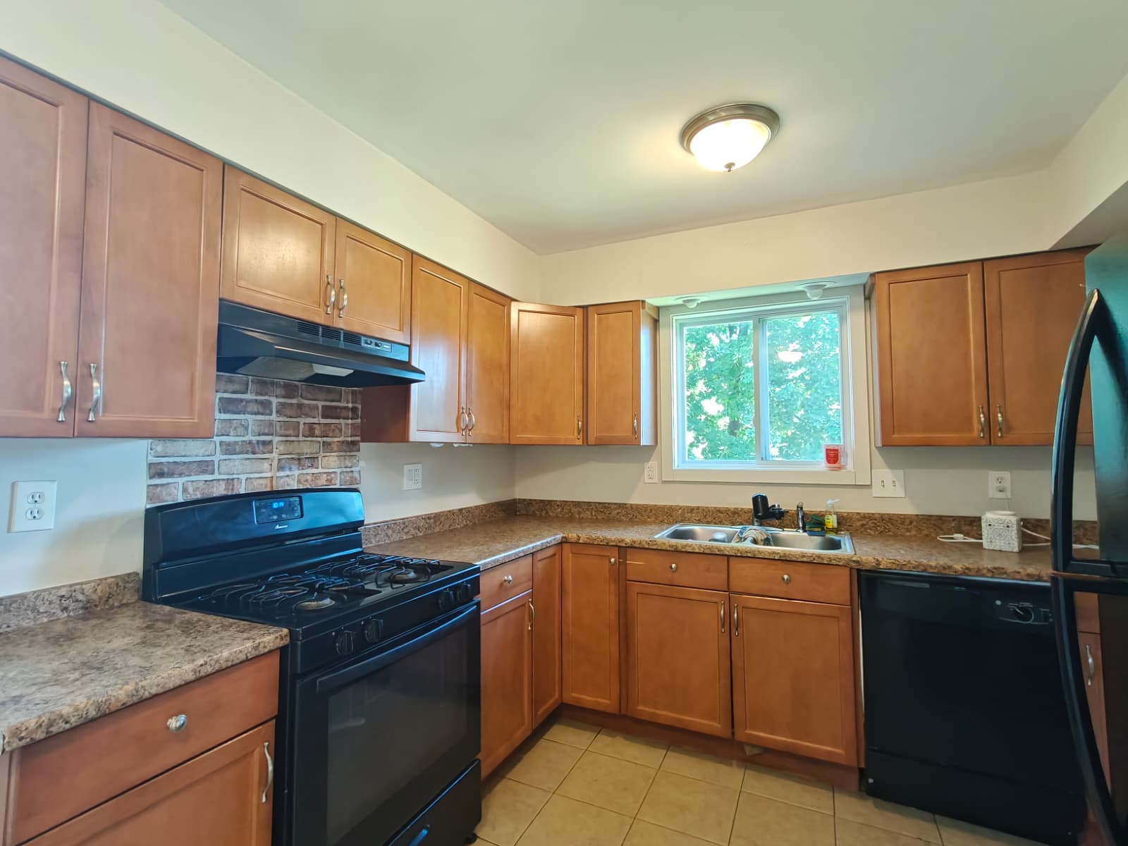 210 Valley Rd – photo 4